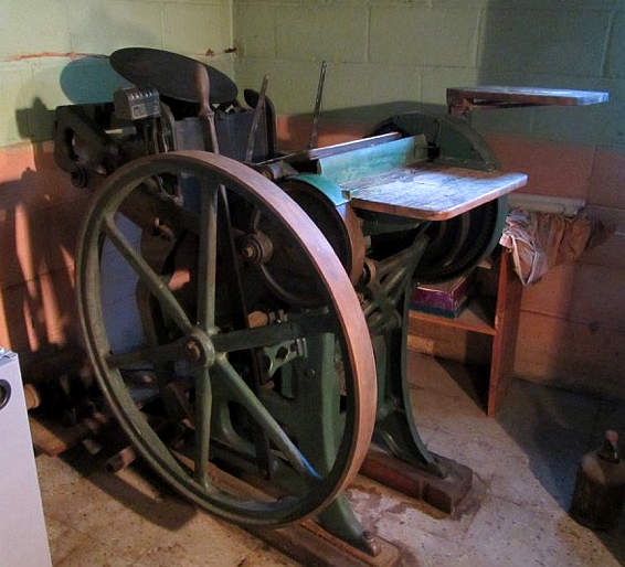 8 x 12 C&P
                            Printing Press